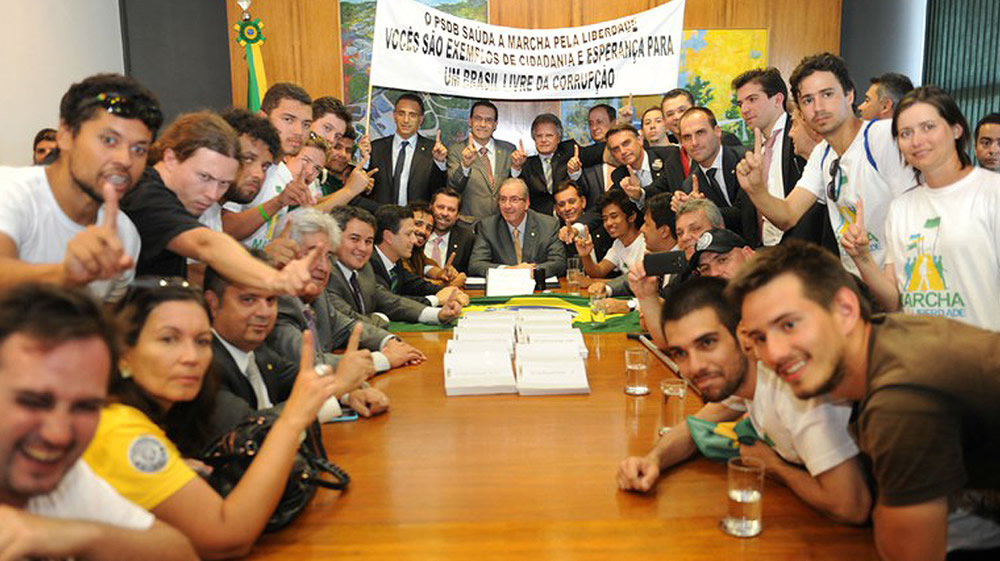 MBL ocupa cargos políticos com salários milionários em governos do PSDB e PMDB