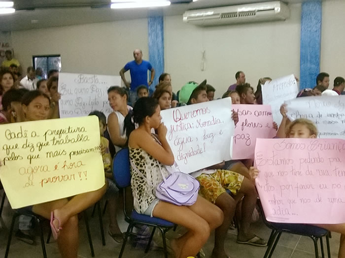 Moradores do novo Iguatu saem de sessão sem promessa de solução dos seus problemas, entre eles a falta de energia
