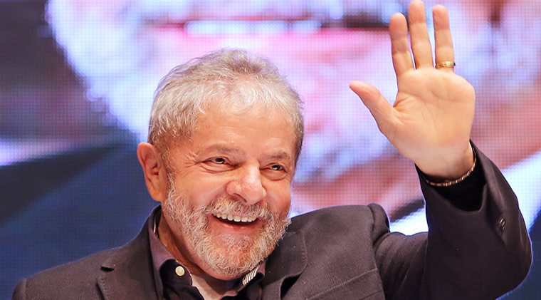 Datafolha: Lula lidera pesquisa em todos os cenários