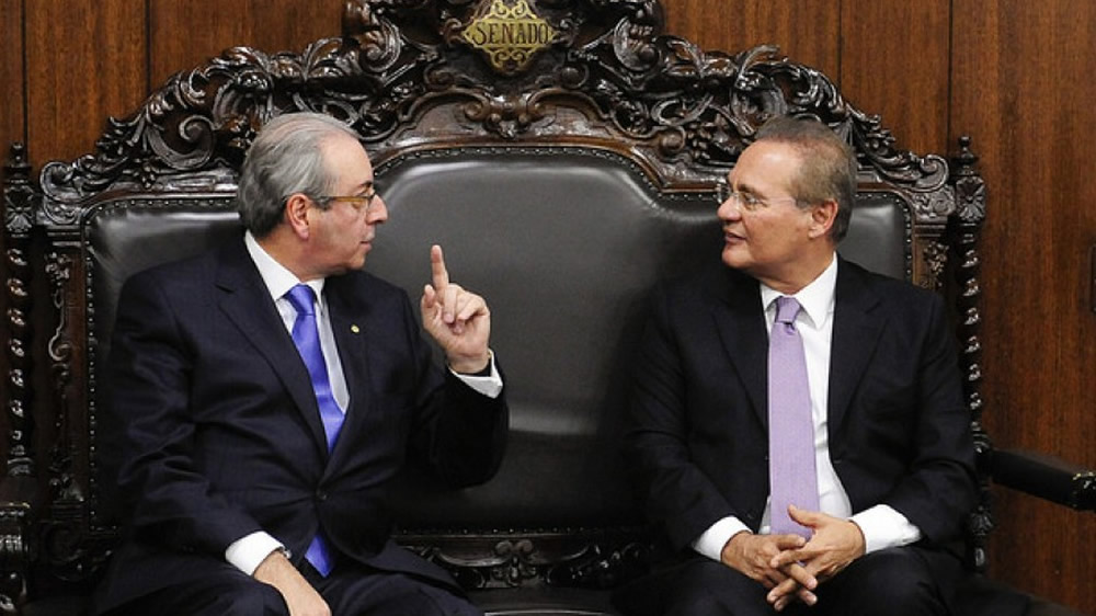 Renan Calheiros deixa a entender que Cunha manda no governo de dentro da prisão