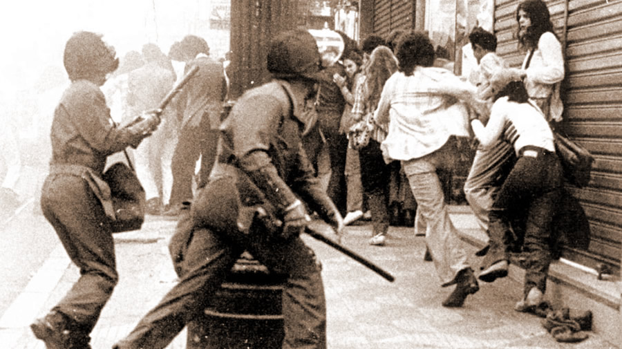 A ditadura militar não ajudou o Brasil, matava e torturava quem pedia liberdade e democracia