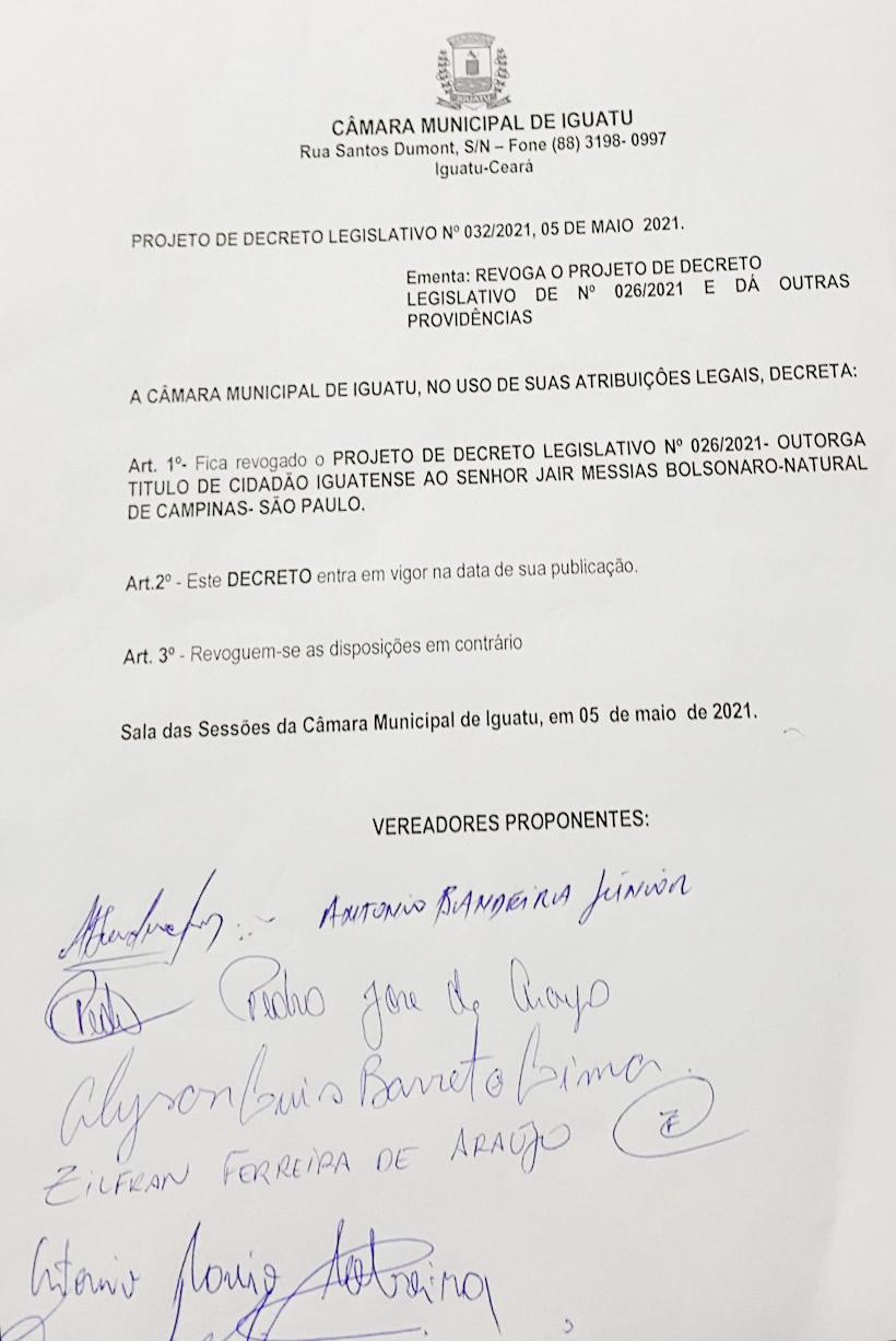 Vereadores de Iguatu votam título de cidadania para Bolsonaro e povo se revolta